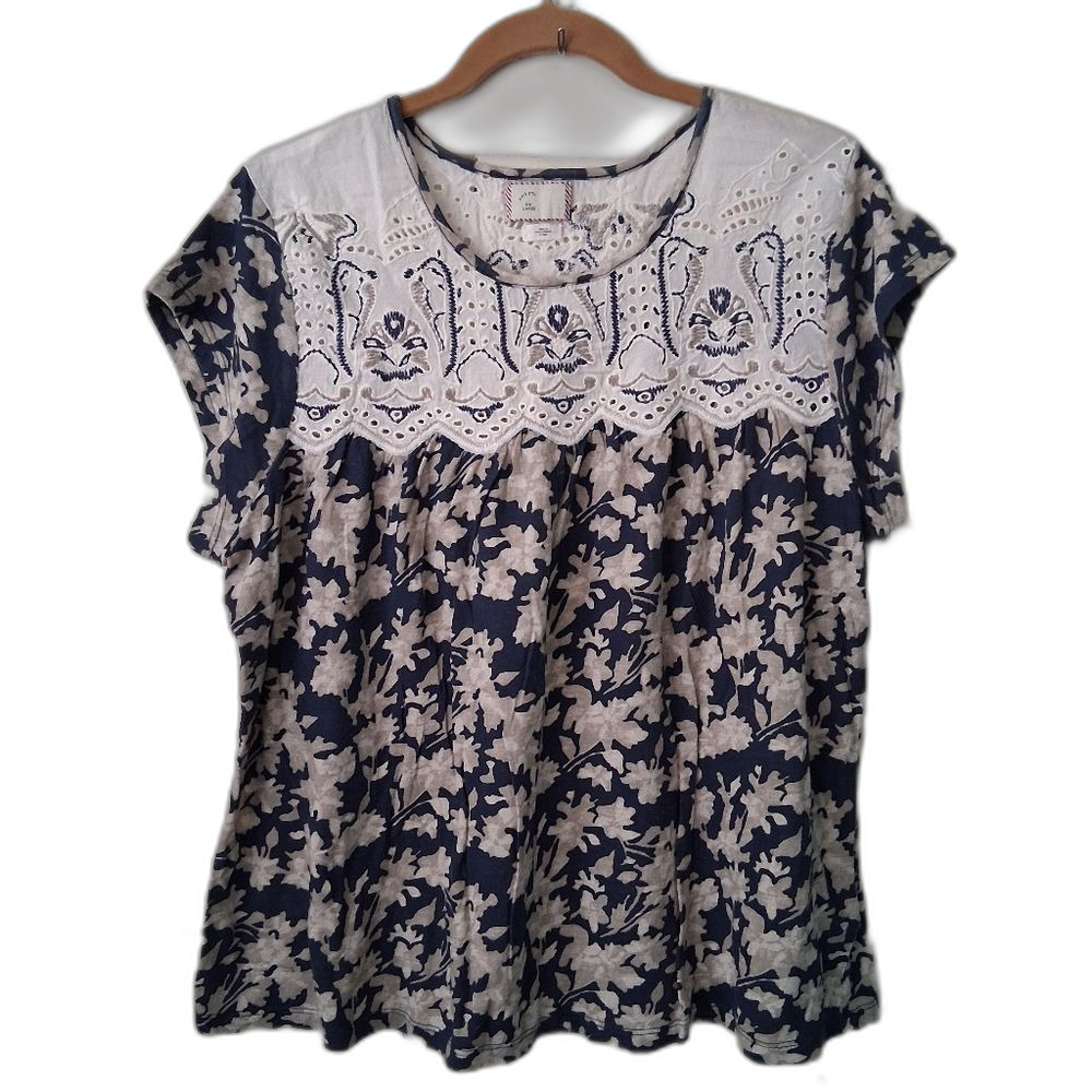 Anthropologie Postage Stamp Navy Blue and Cream Floral Print Top with Lace
